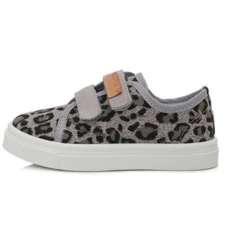 Pilki batai 21-26 d. CSG-105B