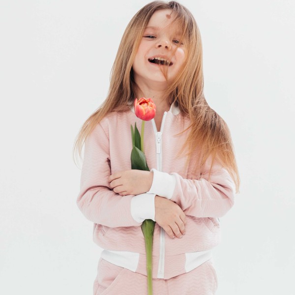 Stilingas džemperis mergaitei Stilingas džemperis mergaitei