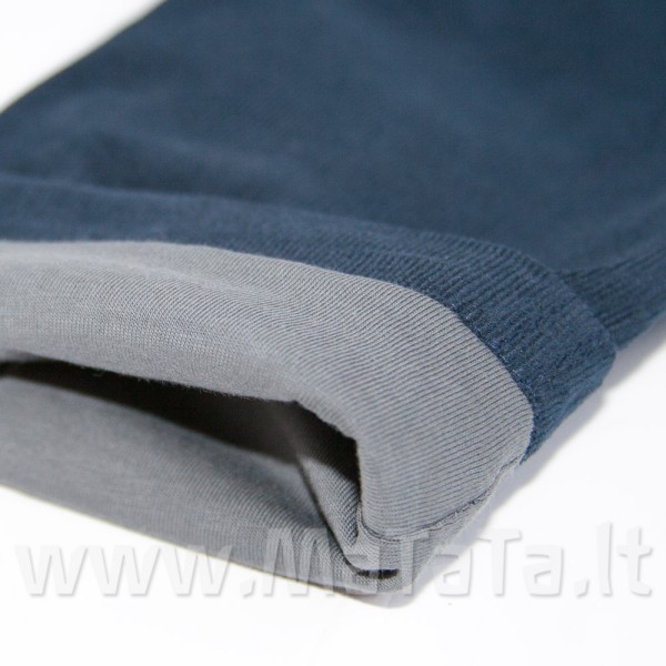 Velvetinės kelnės su plonu trikotažiniu pamušalu Velvetinės kelnės su plonu trikotažiniu pamušalu