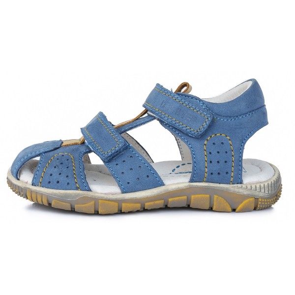 Mėlynos basutės uždaru priekiu 31-36 d. K3304009L Mėlynos basutės uždaru priekiu 31-36 d. K3304009L