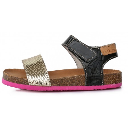 Atviru užkulniu basutės kamštiniu padu 31-36 d. AC0514BL