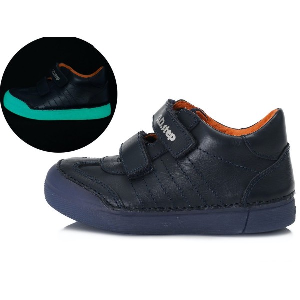 Tamsiai mėlyni batai 31-36 d. 068851L Tamsiai mėlyni batai 31-36 d. 068851L